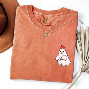 Chicken Ghost Halloween Comfort Colors Shirt, Scary Autumn Apparel Gift, Spooky Chicken Halloween T-Shirt Present For Her Him