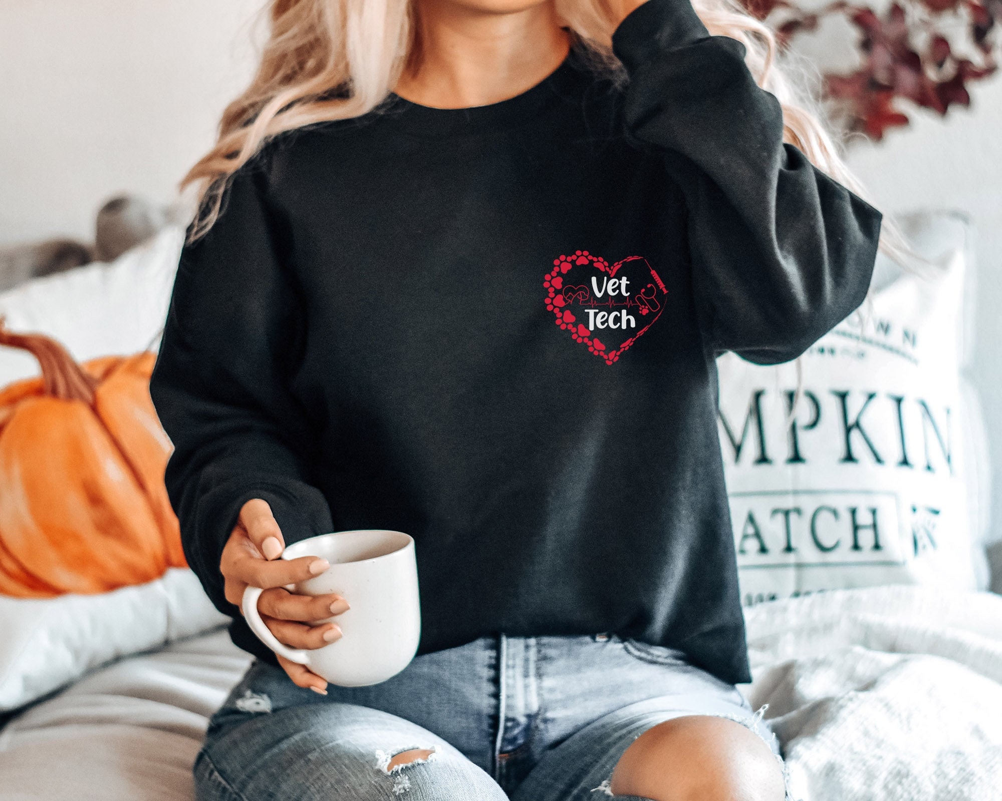 Vet Tech Sweatshirt, Vet Tech Gift For New Vet, Certified Vet Tech Vet Tech Student Sweatshirt Animal Lover Gift Sweatshirt, Animal Hospital