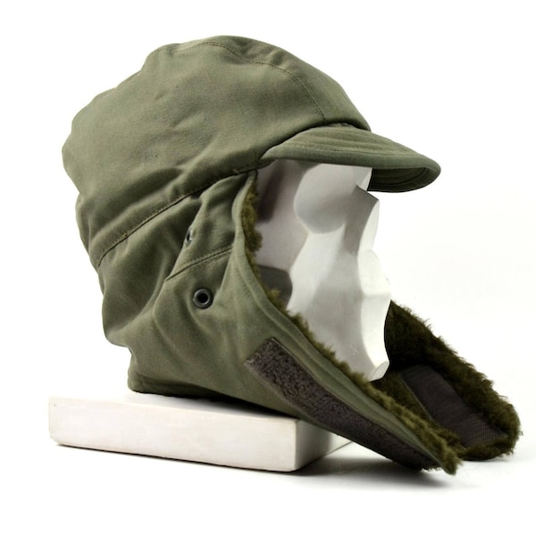 Oryginalna czapka zimowa armii francuskiej. Futrzana czapka wojskowa na zimne dni