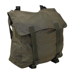 Original österreichische Militär oliv Rucksack PU Feldtasche Schultertasche NEU