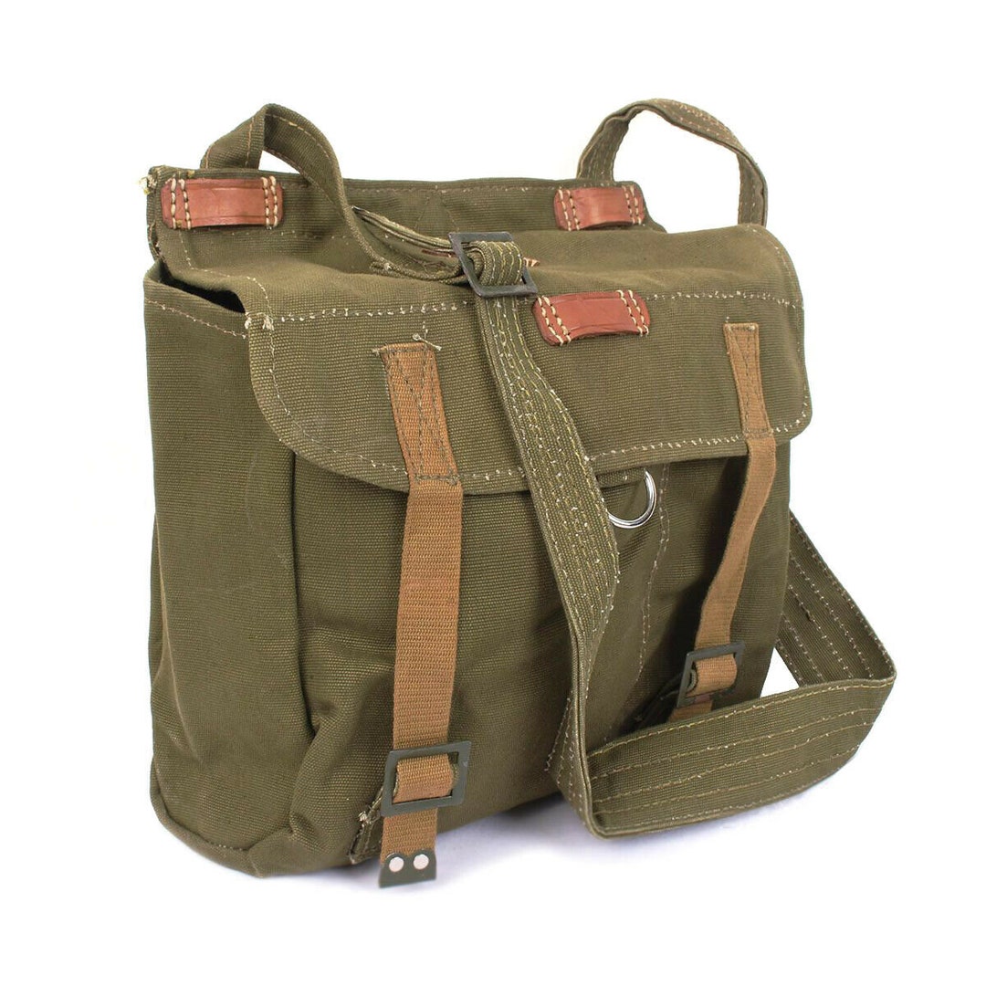 大人気新品  本物のルーマニア軍パン袋、軍放出品、オリーブキャンバス その他