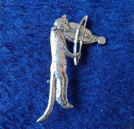 Cat with a fiddle Pewter Badge