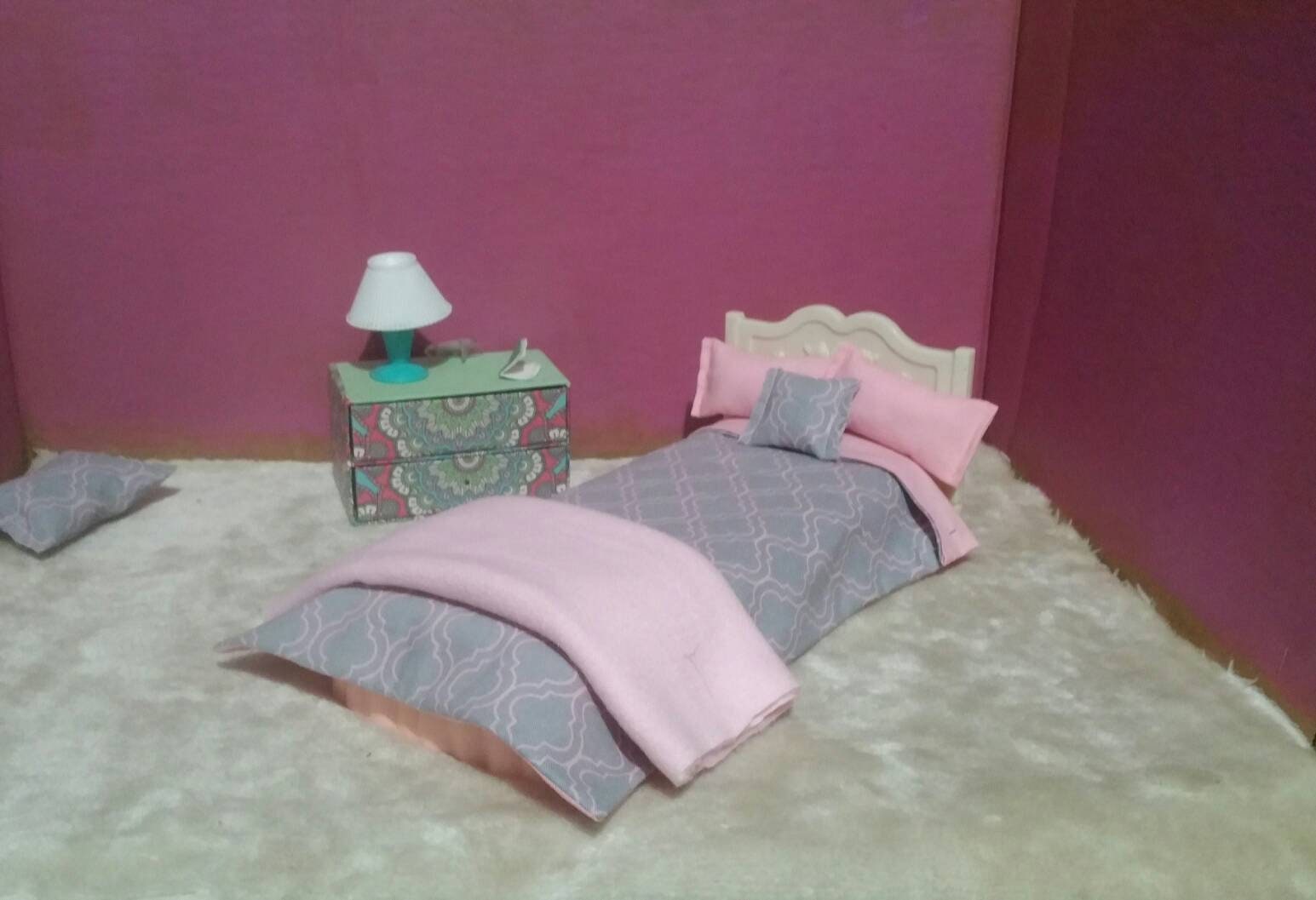 Pink Grey Printed 5pc Bed N Bag Doll Bedding Set Sheet Quilt Pillow Doll Barbie Doll Furniture Bed 11 5 Inch Fashion Doll
