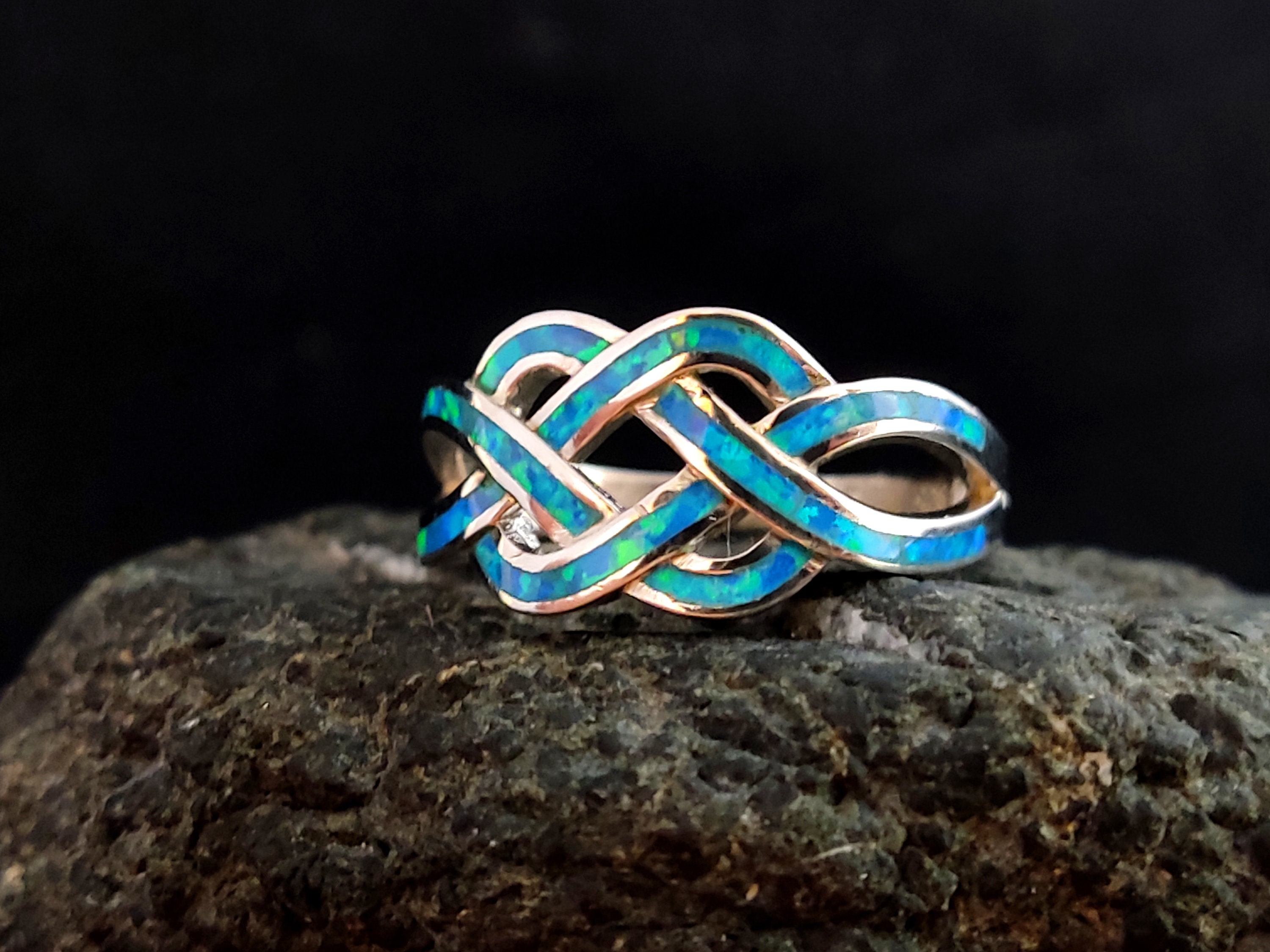 Gordian Knot Ring - Etsy