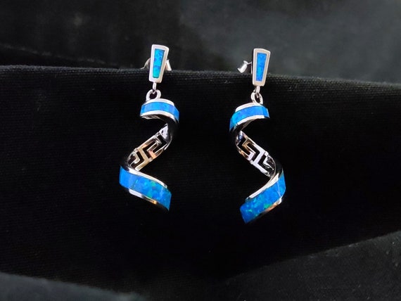 Orecchini opale meandro-chiave greca, orecchini greci antichi, orecchini greci in argento 925 con opale, orecchini meandros, orecchini opale greco - Italia