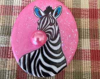 Zebra painted rock SEALED blowing a 3D bubble! Glittery