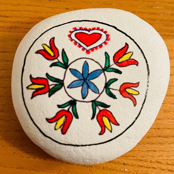 Pennsylvania Dutch Hex symbol painted rock - double trinity tulips (Faith, hope, charity)