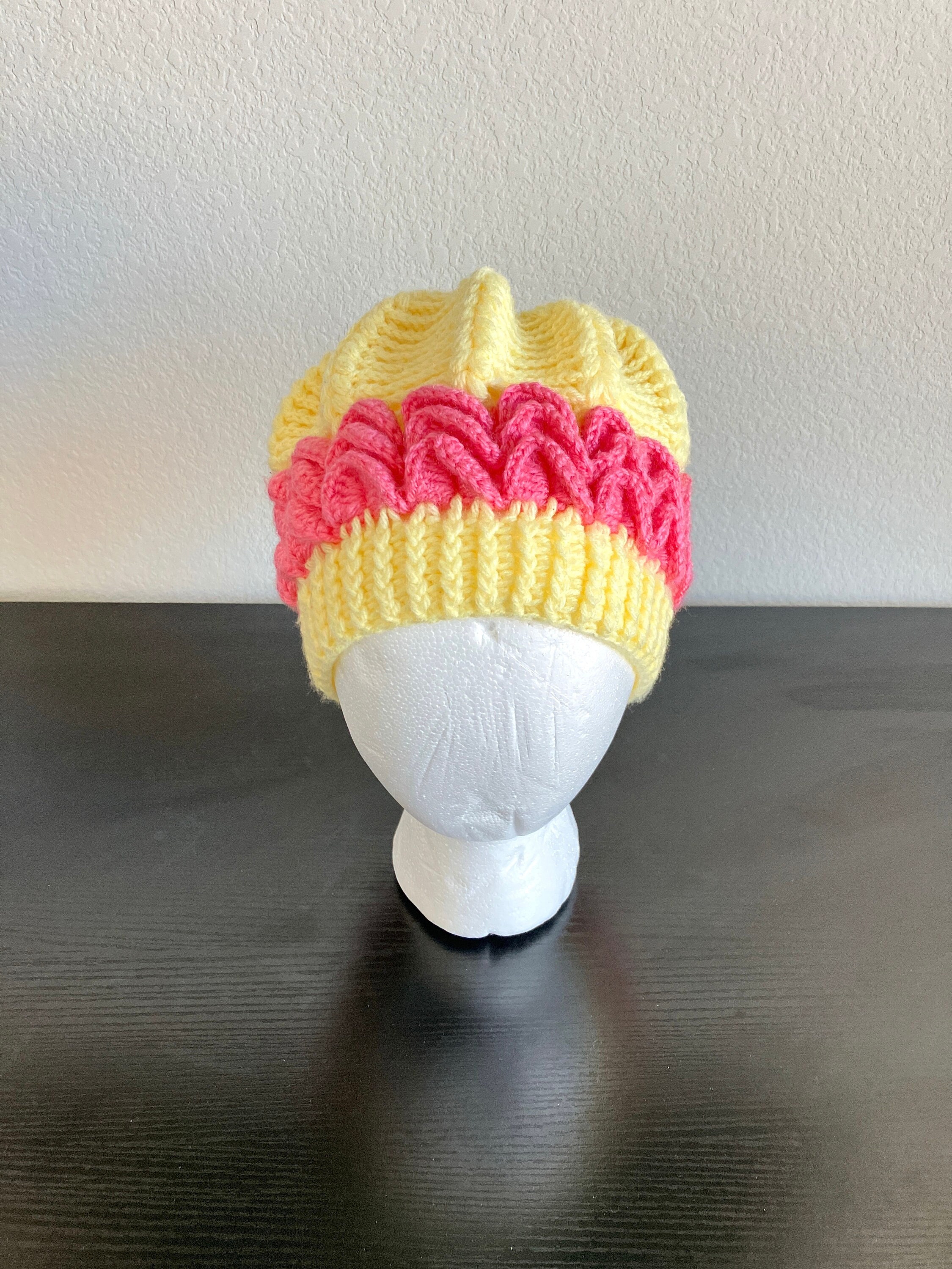 1950s 1960s Two Tone Hand Knit Frilly Cap - Etsy
