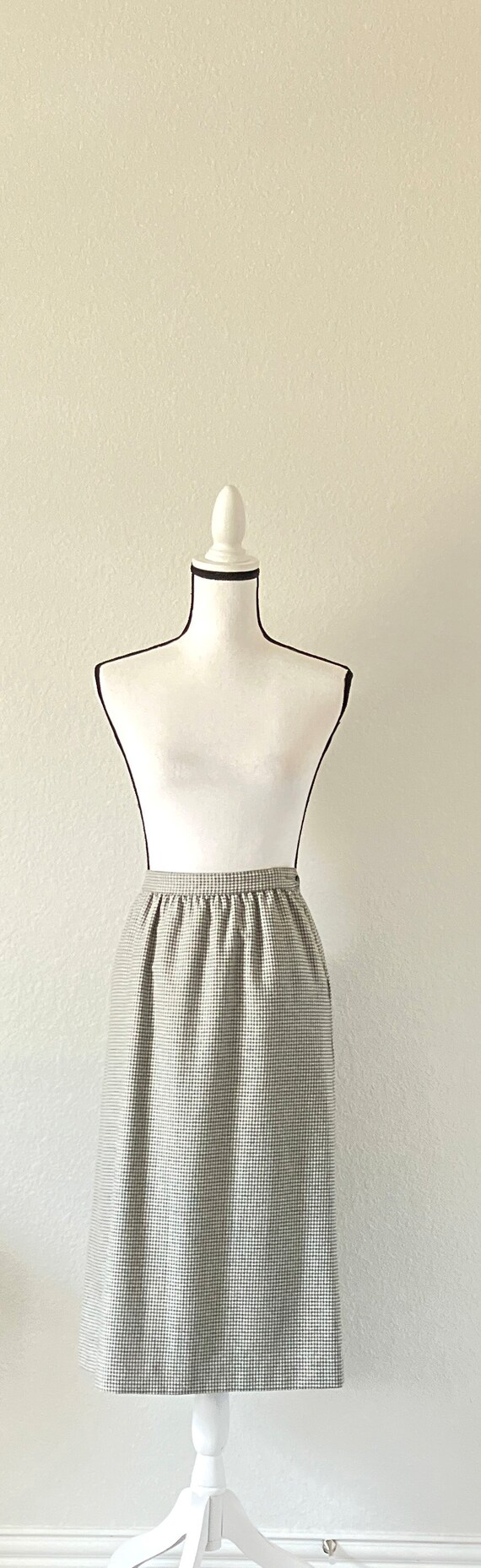 1980s Evan Picone Wool Skirt, Vintage Light Plaid… - image 2