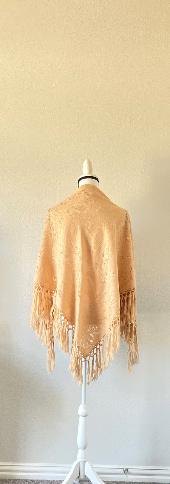 1970s Lightweight Fringed Shoulder Wrap, Vintage … - image 4