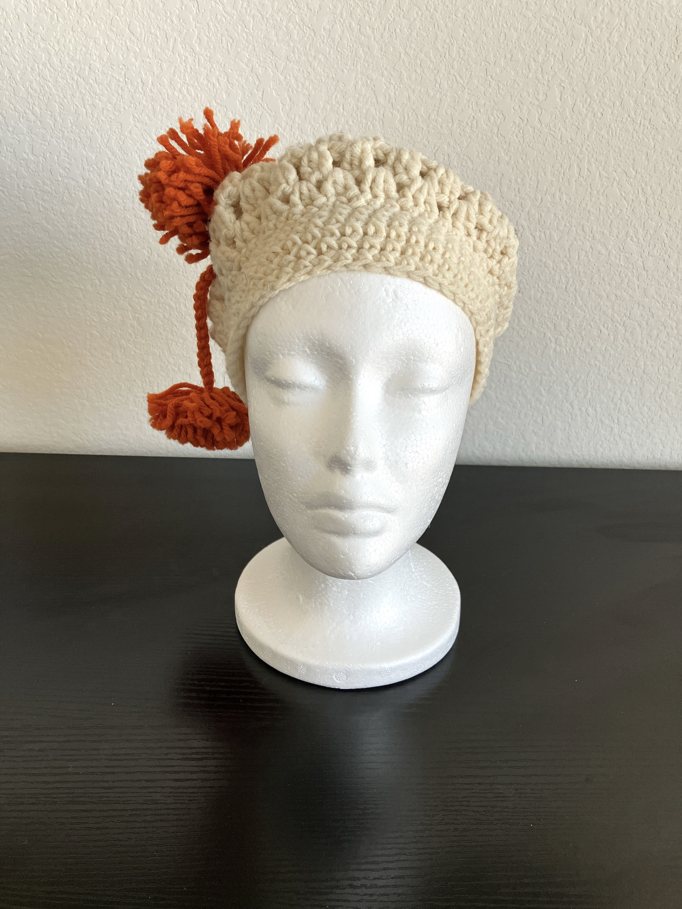 70s Pom Pom Beret - Etsy Canada display picture 2