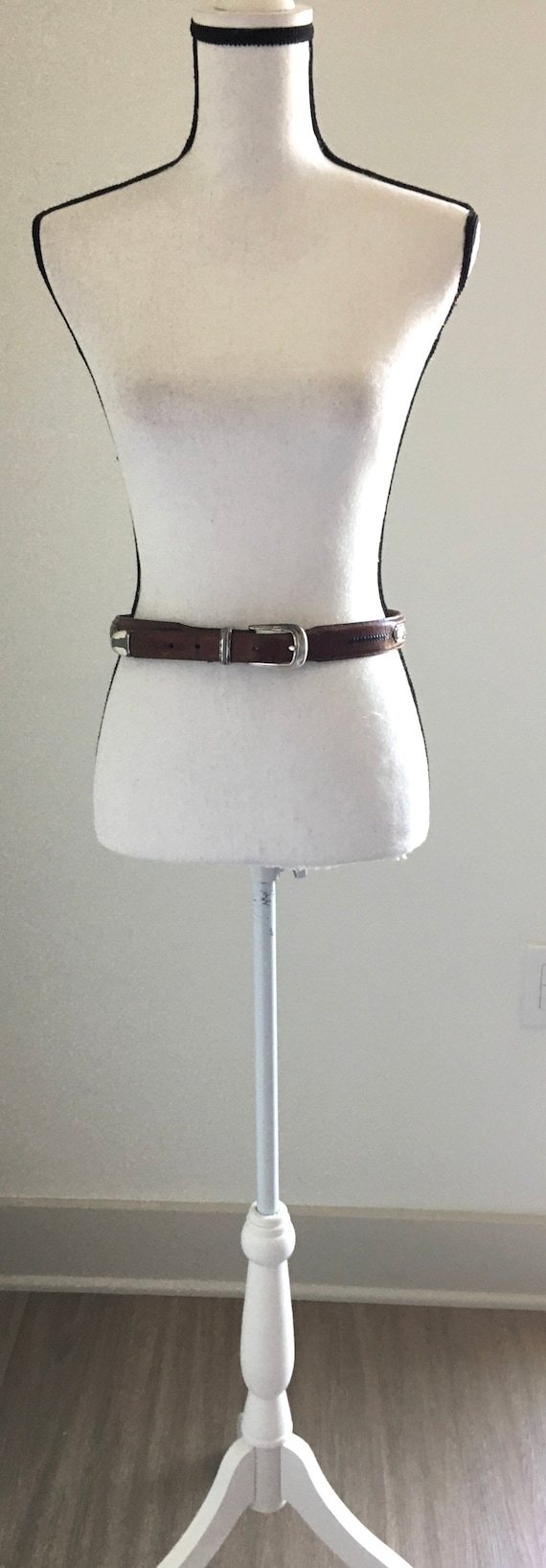 Vintage Brighton Leather Golf Belt: 1990s Concho Design  display picture 1