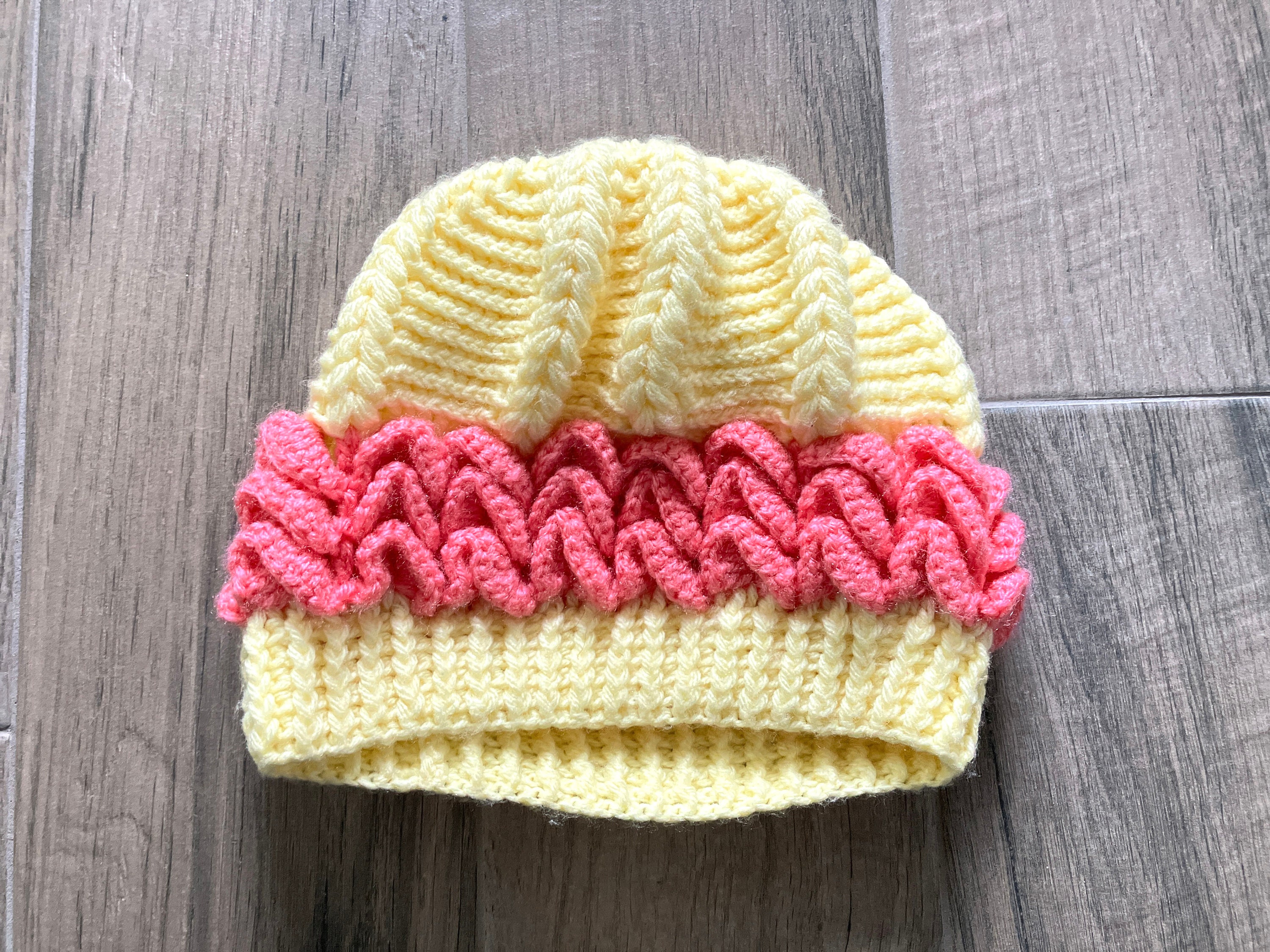 1950s 1960s Two Tone Hand Knit Frilly Cap - Etsy