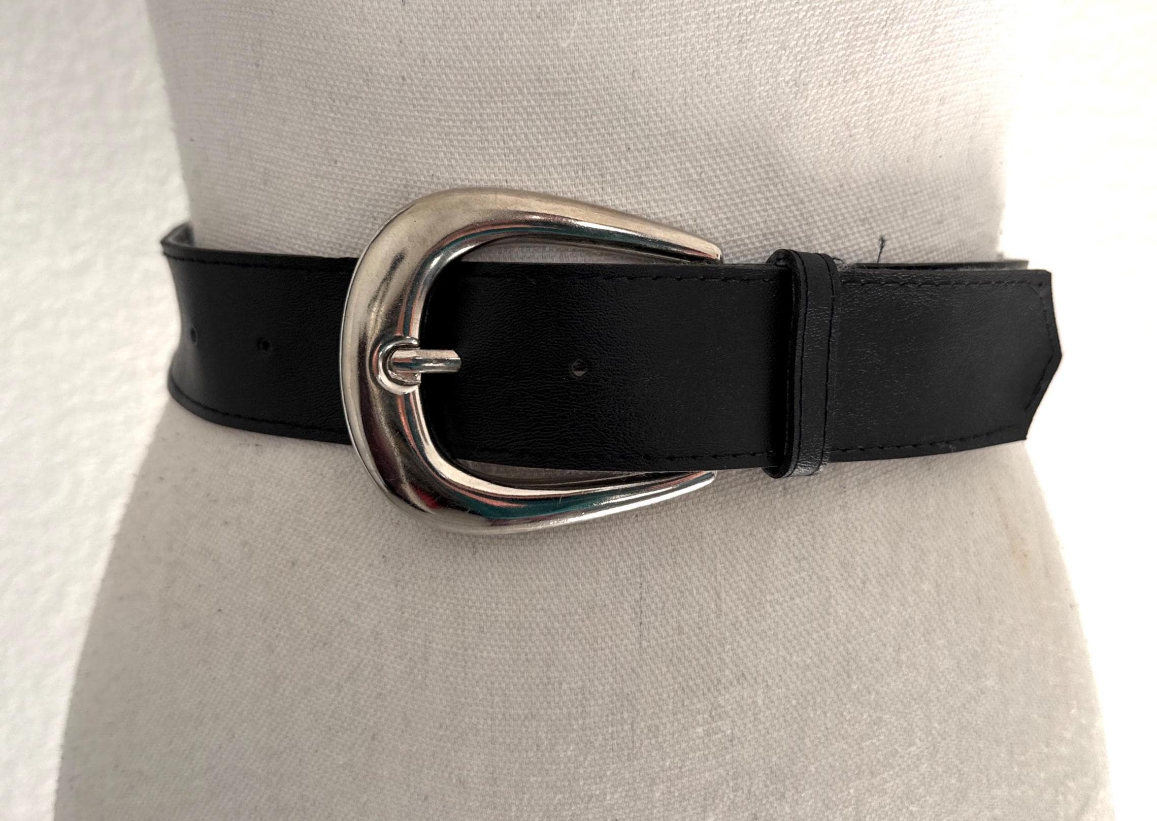 80\'s Vintage Canadian Made Faux Vegan Leather Belt 1980s Faux Croc Belt, Vintage Vegan Leather Belt - Etsy Canada main image 2