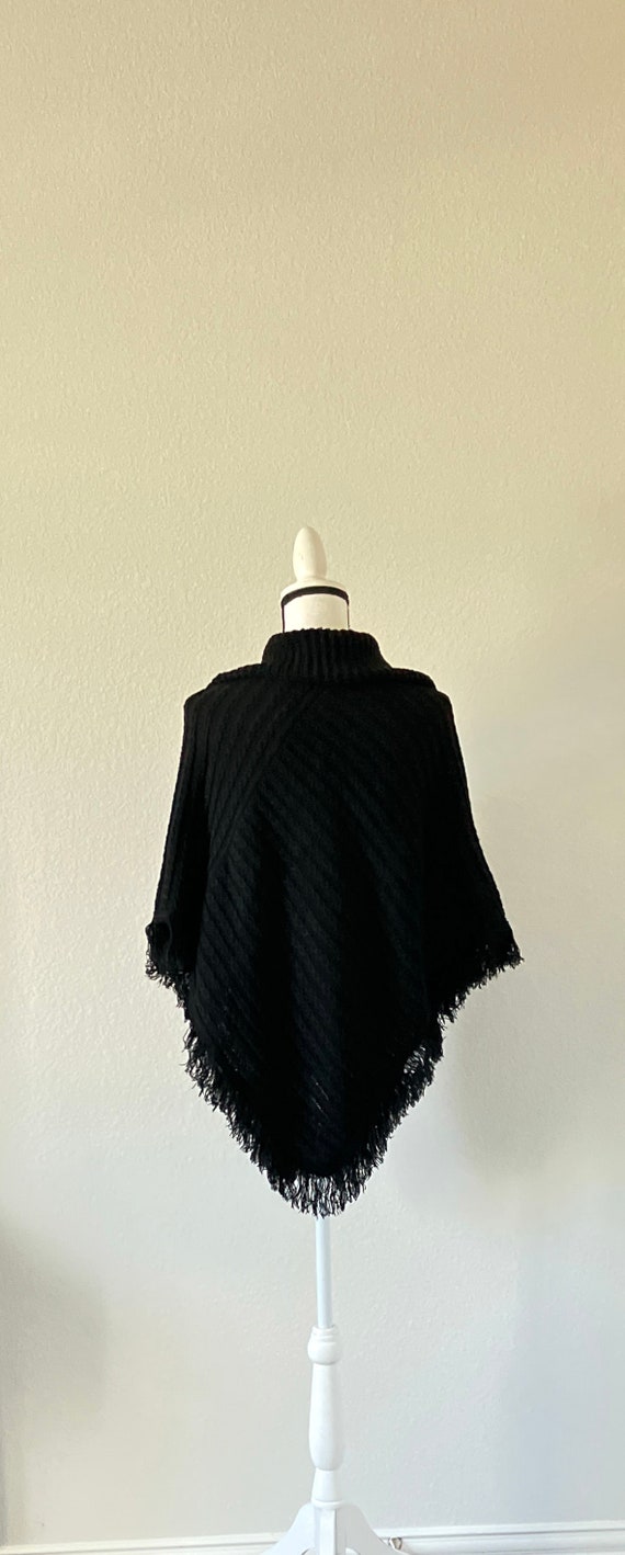 1990s Black Cable Knit Poncho, Vintage Fringed Co… - image 6