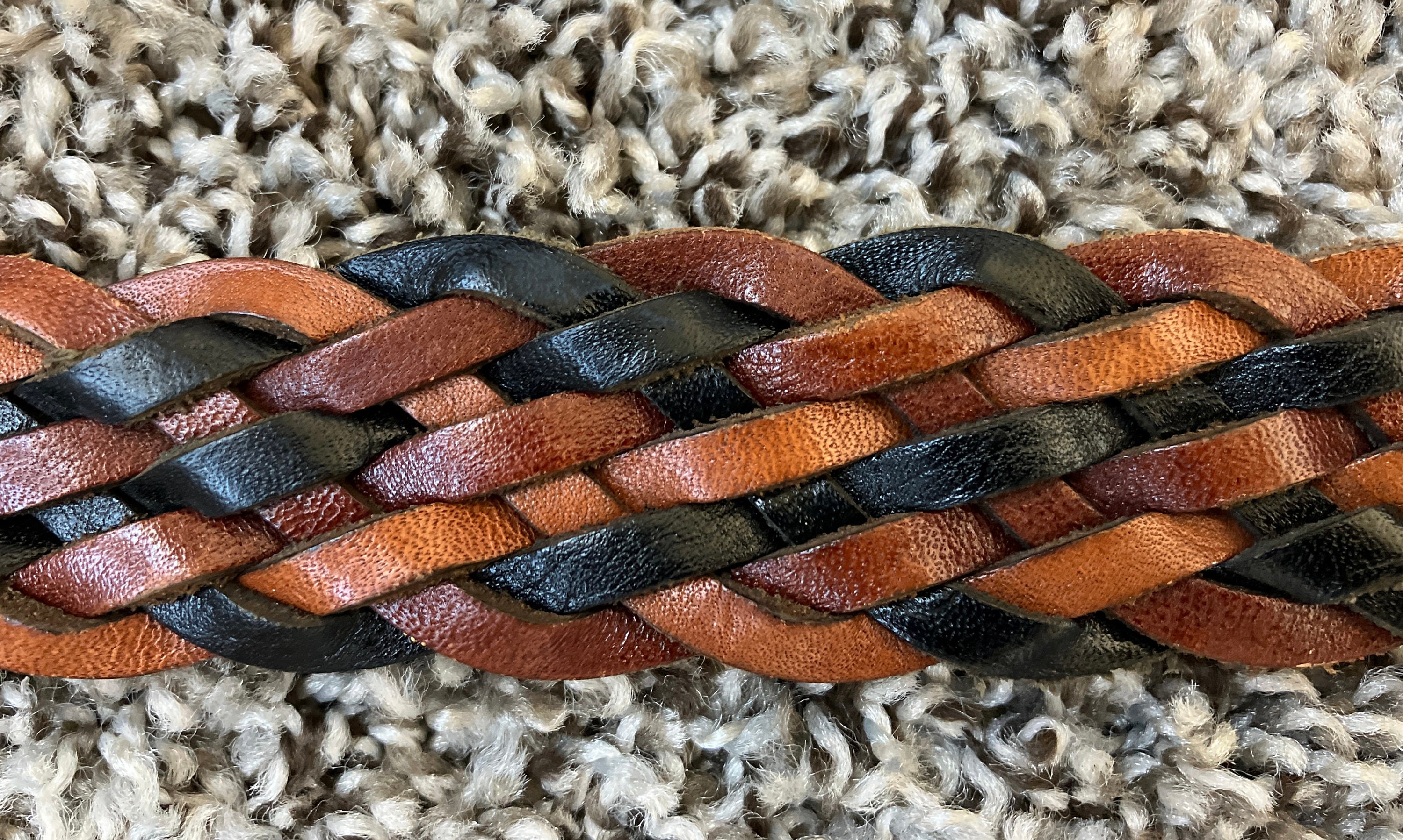 Leather Shop Vintage 1980s 1990s Multi-colored Braided Cord Fashion Belt Size S Rainbow Braided Corded 90 main image 3