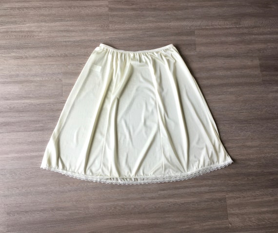 1970s Yellow Half Slip, Vintage Skirt Slip - image 7