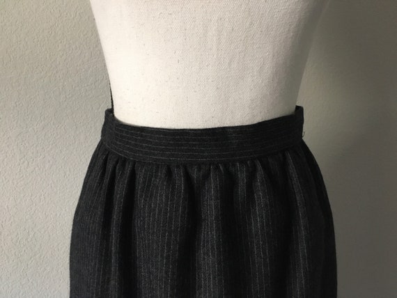 1970s Gray Pinstripe Skirt, Vintage Charcoal Wool… - image 5