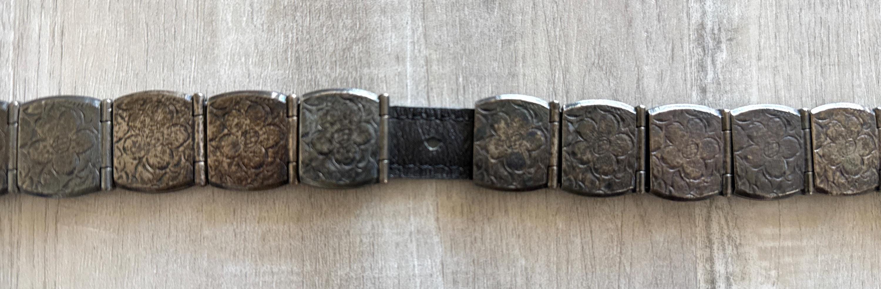 Vintage Embossed Metal Link Clip Belt Old Silver Finish Copper Belt Buckle Engraved Arabesque  main image 4