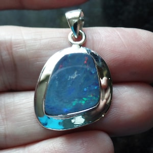 Stylish Sterling Silver and Australian Opal Doublet Pendant October Birthstone 5.4g