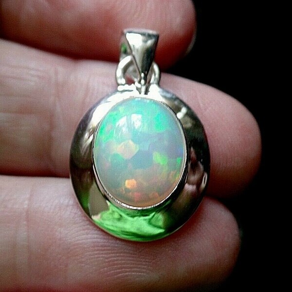 Superb Stylish Sterling Silver and Rainbow Opal Pendant October Birthstone 3.8g