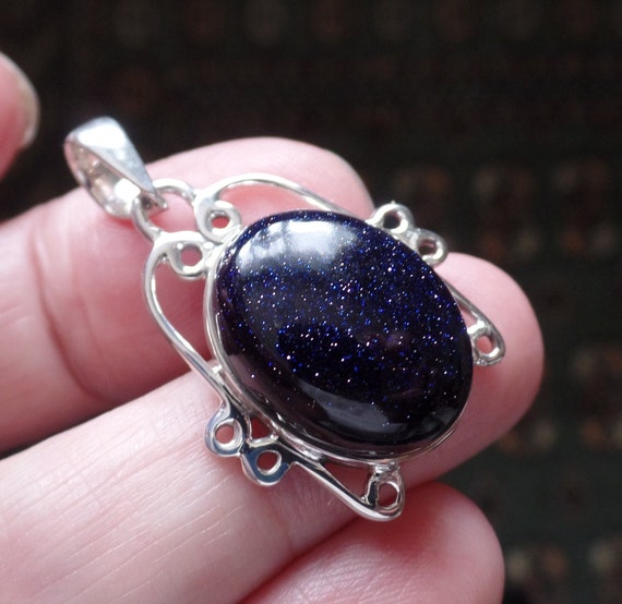 Sunstone pendant online