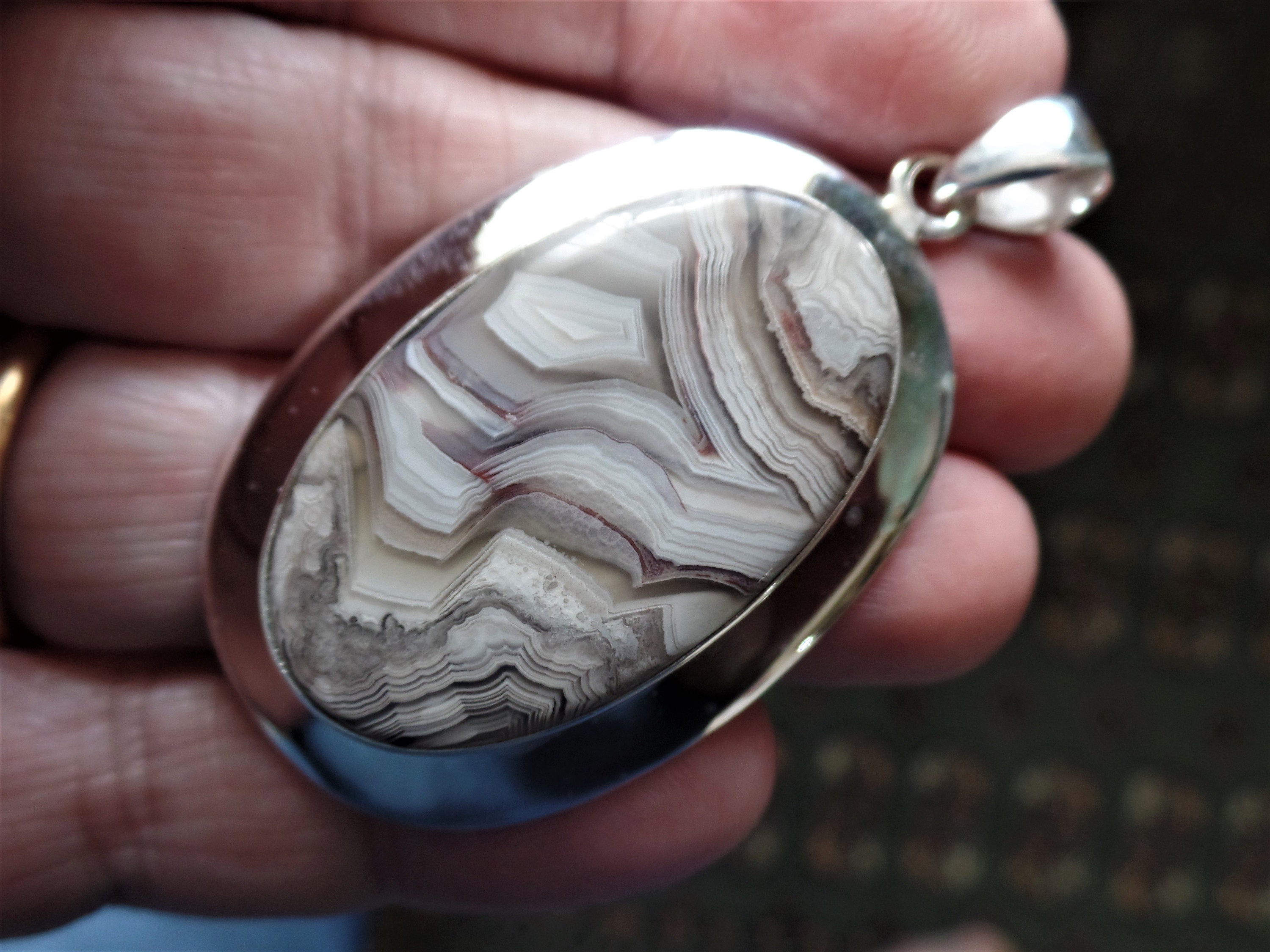 Silver crazy lace best sale agate