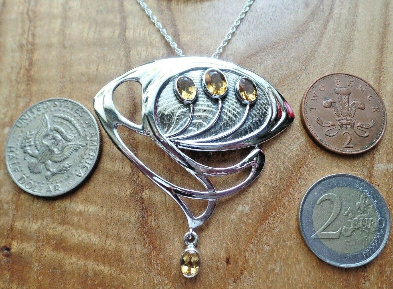 アールヌーボースタイルのステートメントピース、スターリングシルバー