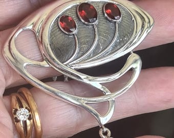 アールヌーボースタイルの大きなステートメントピース、アンティーク調