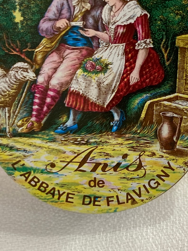 Vintage French Candypill box