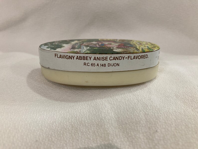 Vintage French Candypill box