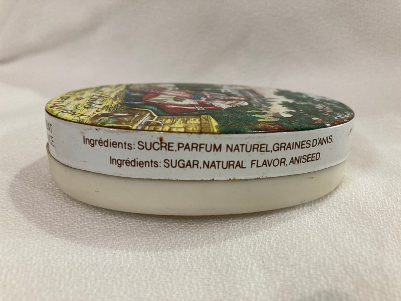 Vintage French Candypill box
