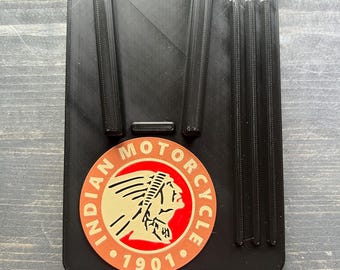 Rediseño de la placa/soporte de la pata de cabra de la motocicleta Indian Bike, color rojo y negro, con logotipo redondo, tercera generación.