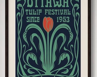 Könnte beinhalten: Gerahmter Kunstdruck mit einem stilisierten Design für das Ottawa Tulip Festival. Das Kunstwerk zeigt den Text "Ottawa Tulip Festival Since 1953" in Grün, eine rote Tulpe und grünes Laub vor einem dunkelblauen Hintergrund.