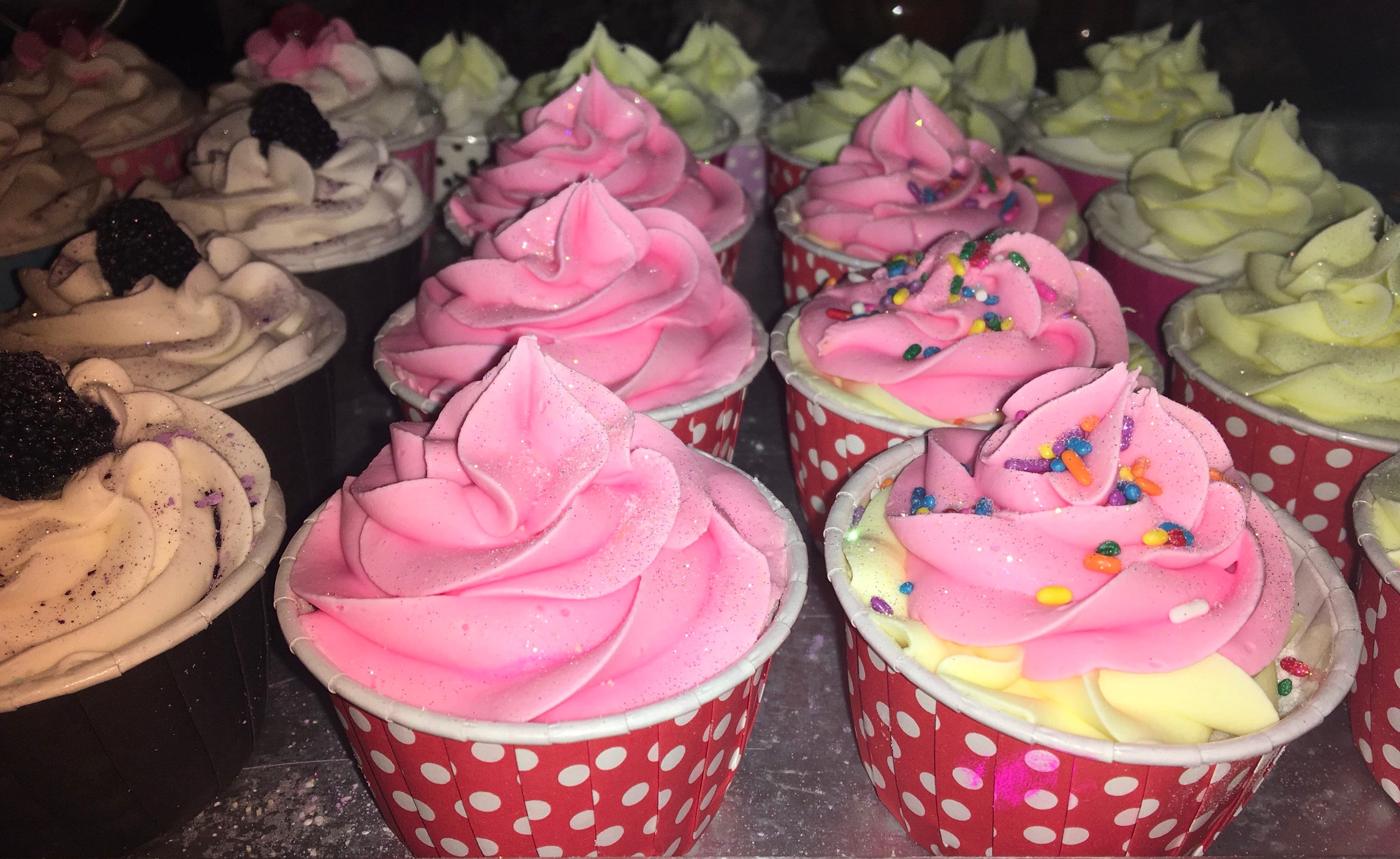 Bath Bomb Cupcake Soap, Bath, Fizzy Bath, Handmade, Birthday Gift Girl, all Natural, bath and body, beauty, teens, kids, party favors