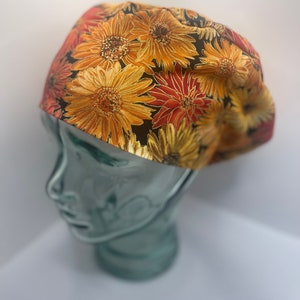 Mums with Gold Metallic Accents Women’s Scrub Cap