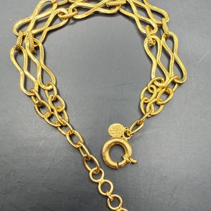 Vintage 21k Yellow Gold Wavy Link Bracelet: Handcrafted Indian Design#52
