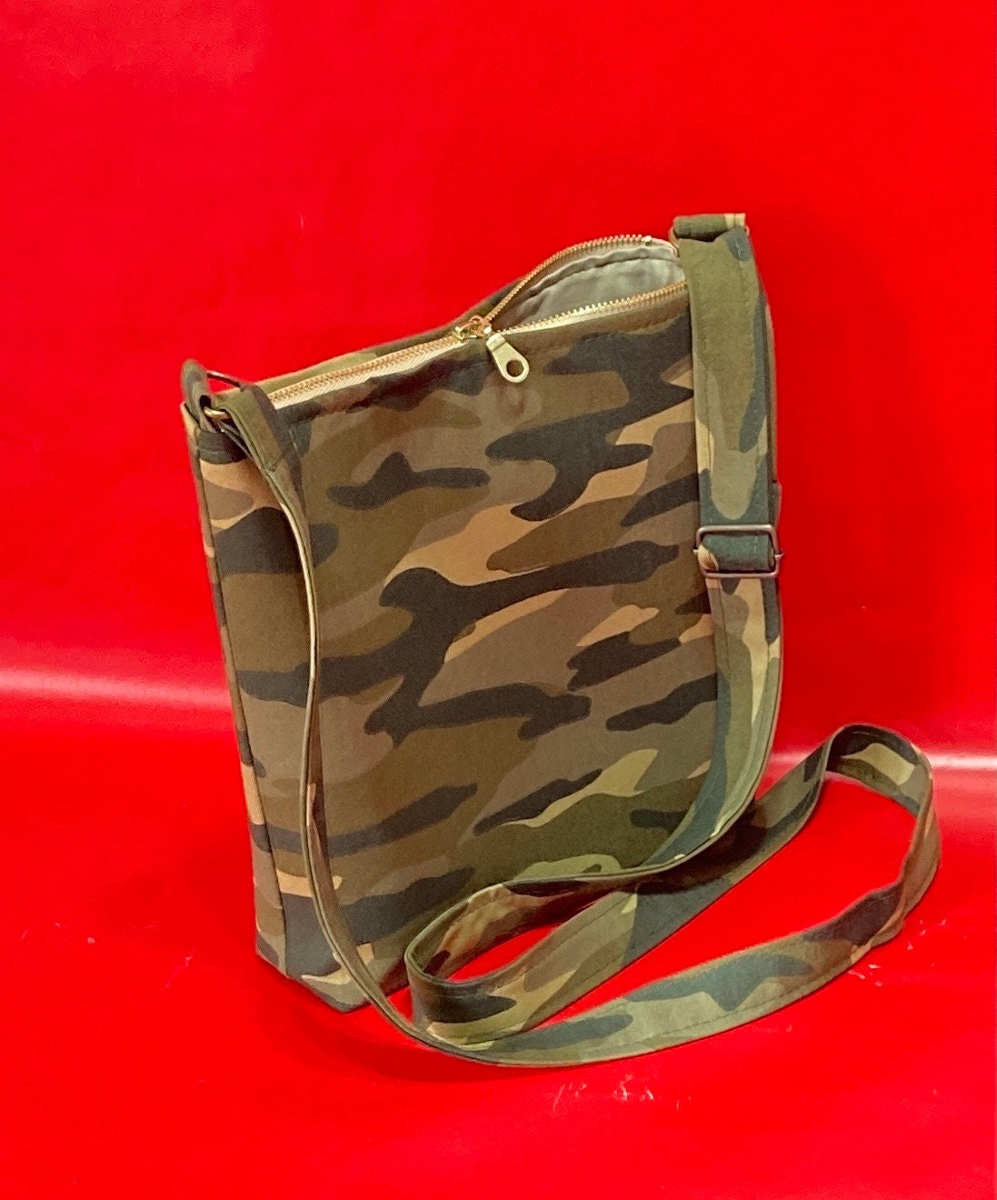 Camo Zipper Pouch, Flat Bag, Camouflage Makeup Bag, Travel Bag, Electronics  Organizer, Military Army Print, Teacher Gift, Stocking Stuffer - Etsy