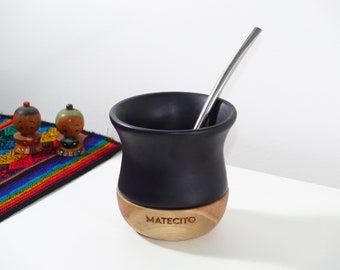 Argenthings Ceramic Matecito Yerba Mate Gourd With Wooden Base - Includes 2 Straws Bombillas - Handmade in Argentina