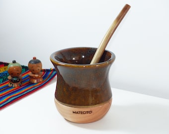 Handmade Ceramic Yerba Mate Gourd with Wooden Base - Includes 2 Bombillas / Straws - From Argentina