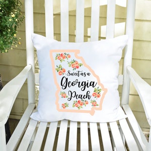 Süß wie ein Georgia Peach Aquarell Kissen | Südländische Wohndeko | Einweihungsparty Geschenk | Georgia Dekor | Handgemaltes Aquarell Pfirsiche