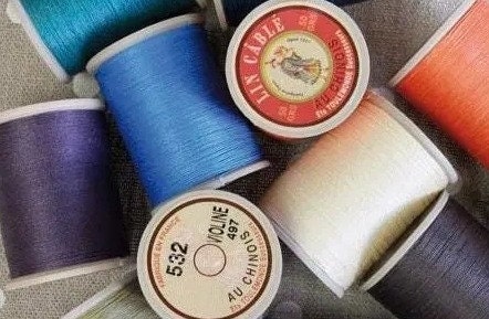 Trés Chic Stitchery Sajou Fil Au Chinois Linen Thread Capsules
