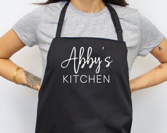 Kitchen Gift Ideas, Apron Gifts, Wedding Gifts for Her, Custom Apron, Bride Apron, Bridal Shower Gifts, Custom Mrs Apron, Wedding Party Gift
