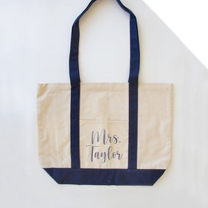 Mrs. Last Name Tote Bag, Custom Bridal Tote Bag, Personalized Bride Tote Bag, Customized Wedding Party Tote Bag, Bachelorette Tote