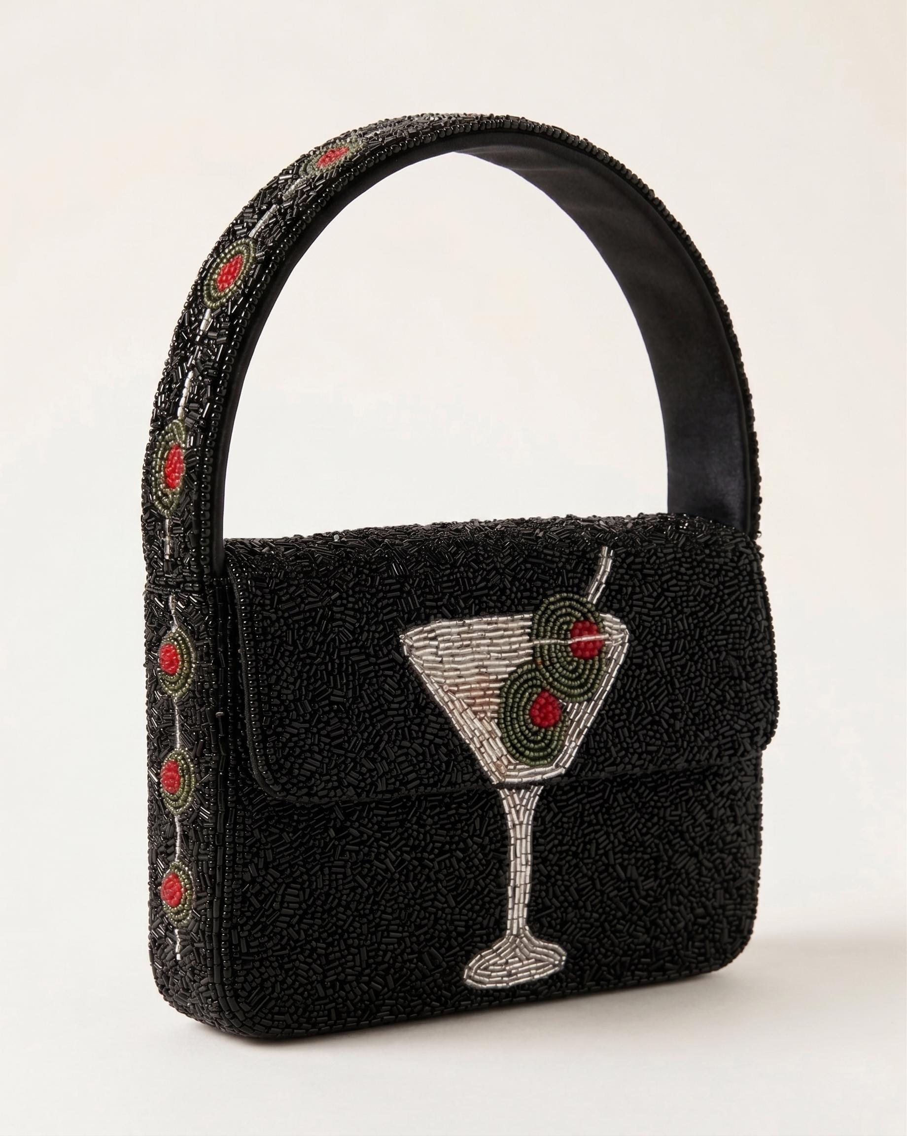 cocktail dress bag What Kind of Bags Go with a Dress for a Wedding?