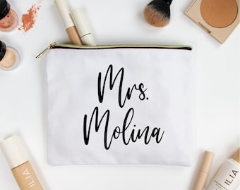 Mrs. Last Name Makeup Bag, Custom Makeup Bag, Personalized Makeup Bag, Bachelorette Party Makeup Bag, Wedding Party Makeup Bag, Bride Gifts