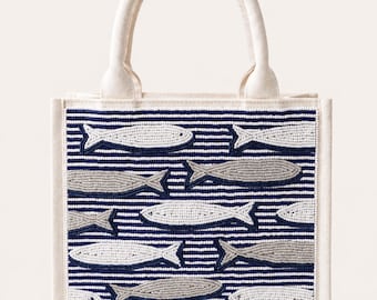 Torba typu tote z sardynką, torebka z koralikami w kształcie ryby, torba w niebieskie paski, torebka z koralikami w stylu marynistycznym, mini torebka w stylu nadmorskim, torba w stylu plażowym, mini torebki z motywem ryb