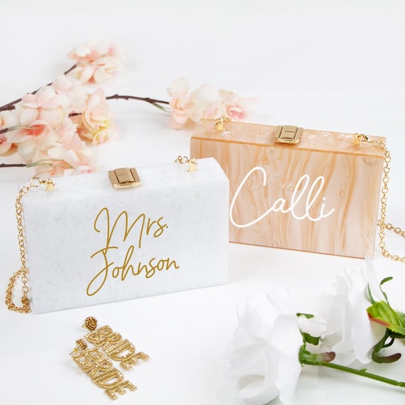 Pochette personalizzata con cognome della signora, Pochette regalo