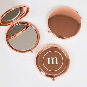 Rose Gold Compacte Spiegel, Gepersonaliseerde Bruidsmeisje Compacte Spiegel, Monogram Pocket Spiegel, Bruidsmeisje Voorstel Gift, Bruidsmeisje Cadeau voor Haar