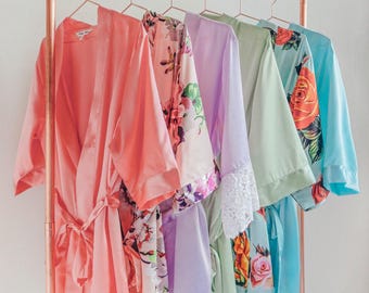 Bridesmaid 3/4 Sleeves Solid Satin Robes, Bridal Party Robes, Monogram Satin Kimono Custom Bridesmaid Robes, Bridesmaid Gifts Wedding Robes